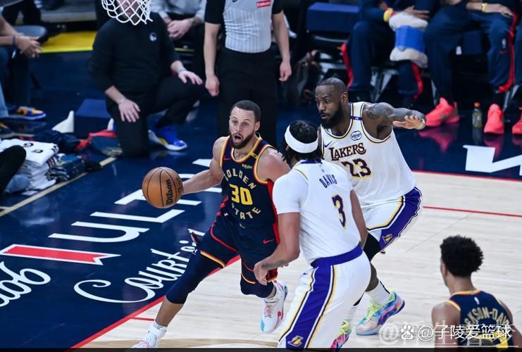 勇士多点开花六人上双 大胜42分跃居西部第六 勇士多点开花六人上双 大胜42分跃居西部第六