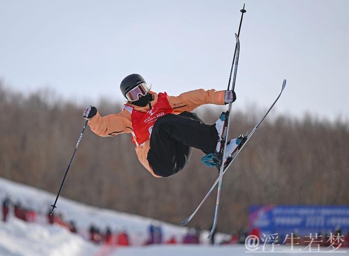 四位中国选手晋级女子自由式滑雪U型场地技巧赛决赛